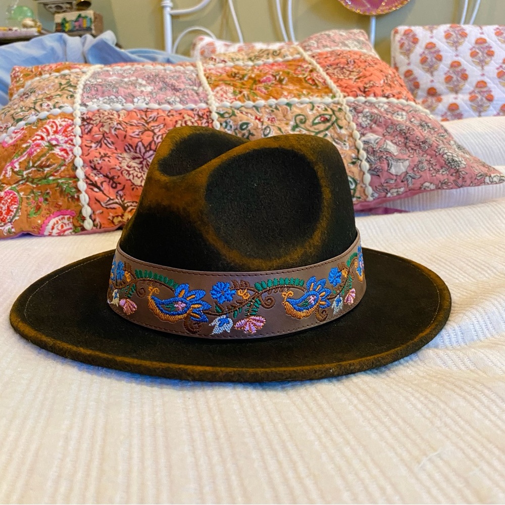 Peter Grimm Mavis Folk Embroidered Distressed Wool Hat Brown - Picture 7 of 15